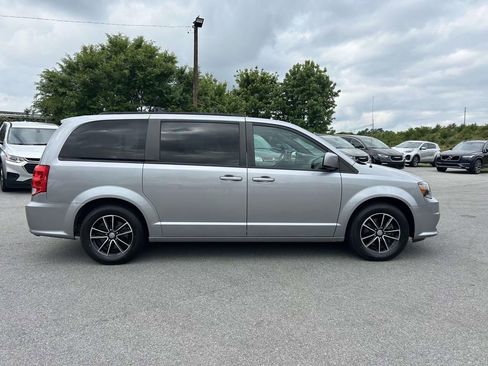 Used 2019 Dodge Grand Caravan GT FWD image 2