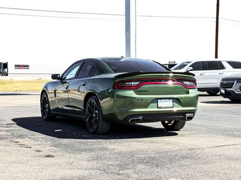 Used 2020 Dodge Charger SXT w/ Blacktop Package RWD image 12