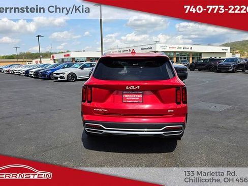 Used 2023 Kia Sorento EX AWD/4WD image 32