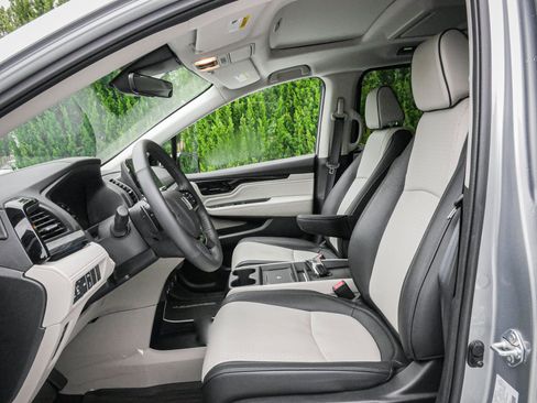 Used 2026 Honda Odyssey Elite image 7