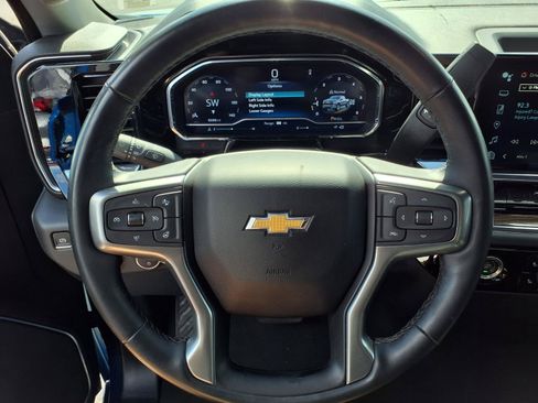 Used 2023 Chevrolet Silverado 1500 LT AWD/4WD image 13