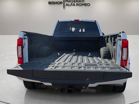 Used 2022 Ford F350 Platinum image 9