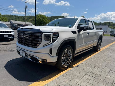 Used 2024 GMC Sierra 1500 Denali Ultimate AWD/4WD image 4