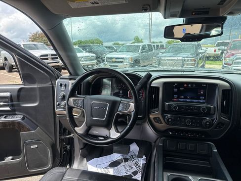Used 2015 GMC Sierra 1500 Denali w/ Driver Alert Package AWD/4WD image 24