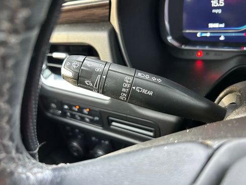 Used 2022 Chevrolet Suburban Z71 w/ Z71 Off-Road Package image 22