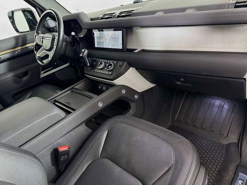 Used 2023 Land Rover Defender 110 X-Dynamic SE image 28