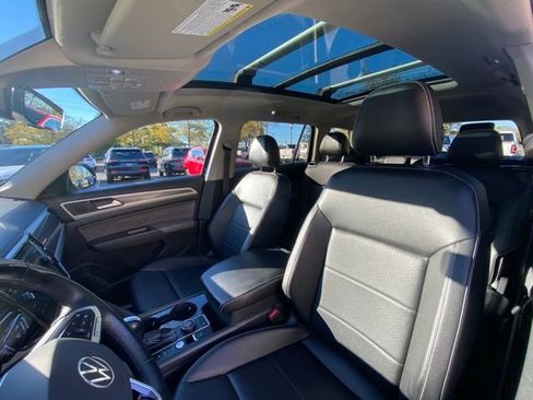 Used 2021 Volkswagen Atlas SEL R-Line image 23