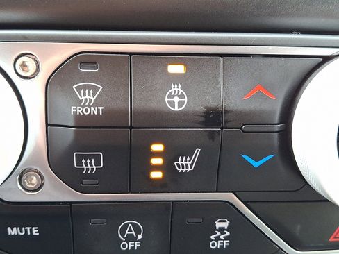 Used 2021 Jeep Wrangler Islander image 23