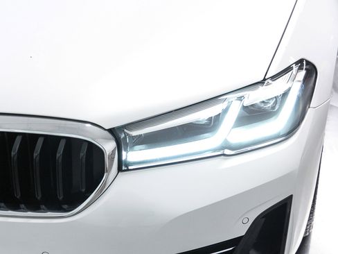 Certified 2023 BMW 530i w/ Premium Package RWD image 10