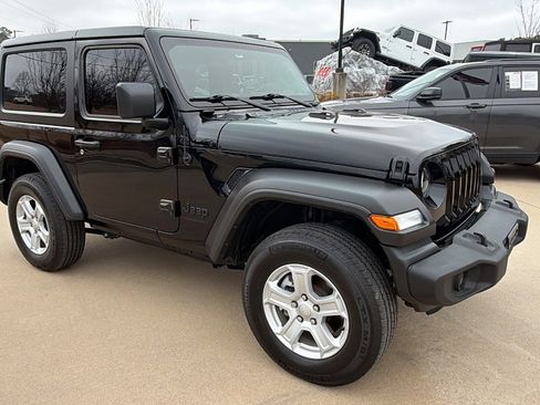 Used 2022 Jeep Wrangler Sport S image 5