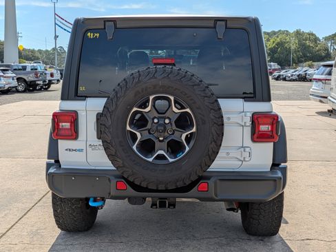 Used 2022 Jeep Wrangler Unlimited Rubicon 4xe w/ Cold Weather Group image 7