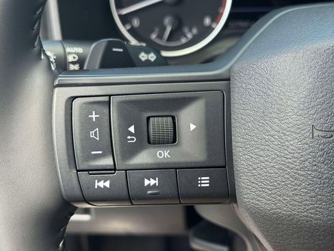 Certified 2025 Nissan Rogue SV AWD/4WD image 20