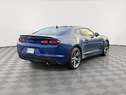 Used 2023 Chevrolet Camaro LT w/ Technology Package image 7