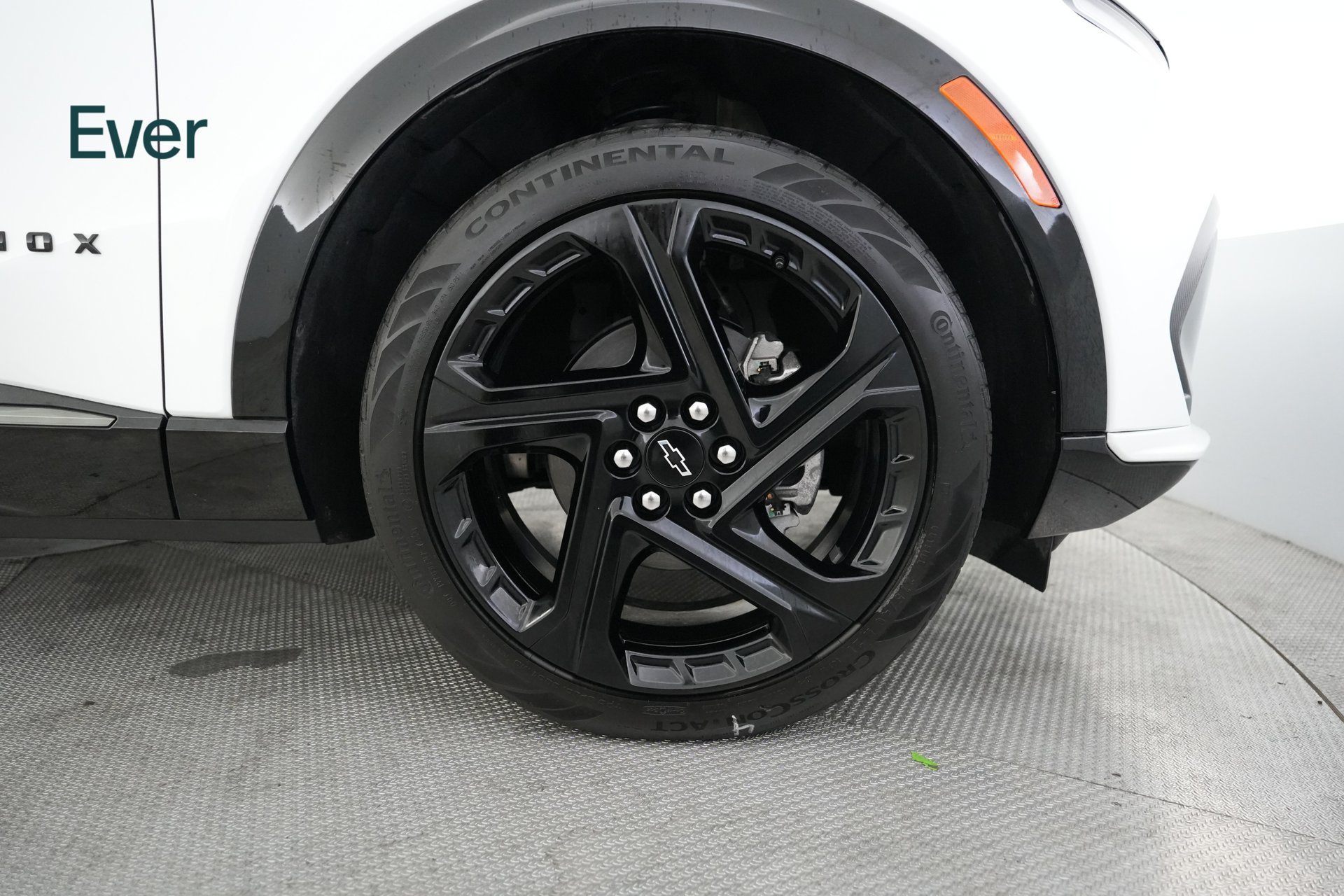 Used 2024 Chevrolet Equinox EV RS FWD image 20