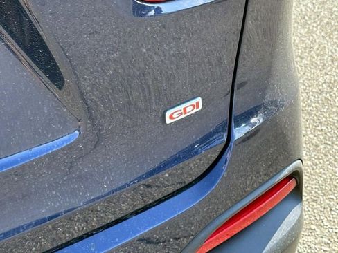 Used 2018 Kia Sorento LX image 9