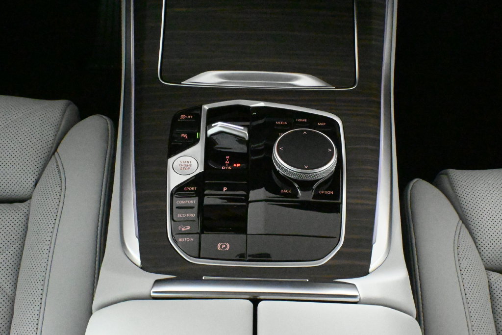 Used 2026 BMW X5 xDrive40i w/ Premium Package AWD/4WD image 25