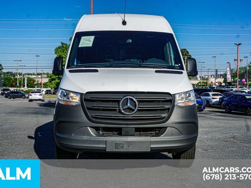 Used 2024 Mercedes-Benz Sprinter 2500 image 9