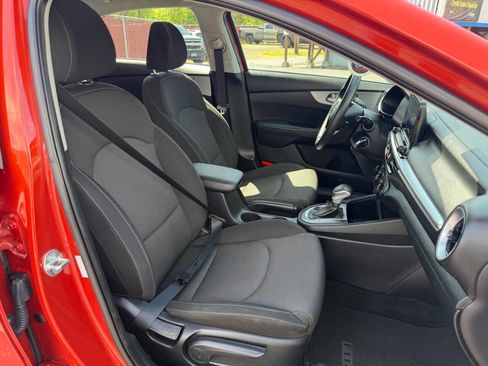 Used 2024 Kia Forte LXS w/ LXS Technology Package FWD image 25