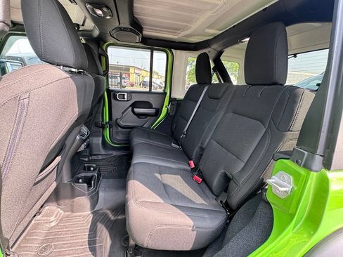 Certified 2018 Jeep Wrangler Unlimited Sport S AWD/4WD image 16