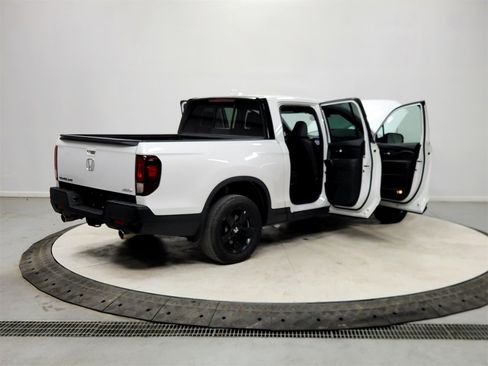 Used 2023 Honda Ridgeline Black Edition image 15