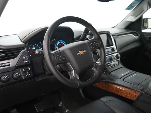 Used 2018 Chevrolet Suburban Premier w/ RST Edition AWD/4WD image 29