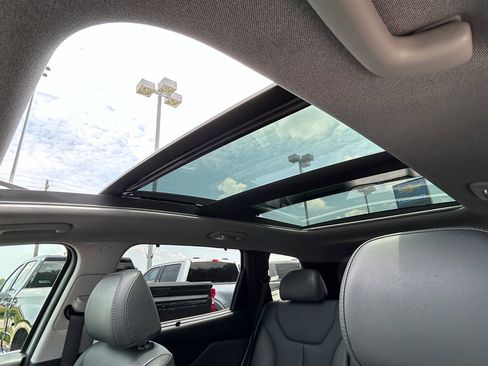 Used 2023 Hyundai Santa Fe Limited image 22