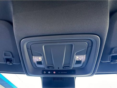 Used 2024 Chevrolet Silverado 1500 Custom w/ Dark Appearance Package image 16