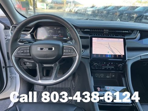 Used 2023 Jeep Grand Cherokee 4WD 4xe w/ Luxury Tech Group II image 16