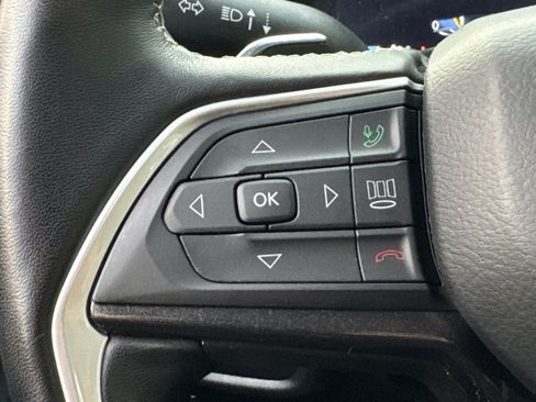 Used 2021 Jeep Grand Cherokee L Laredo w/ Luxury Tech Group I image 21