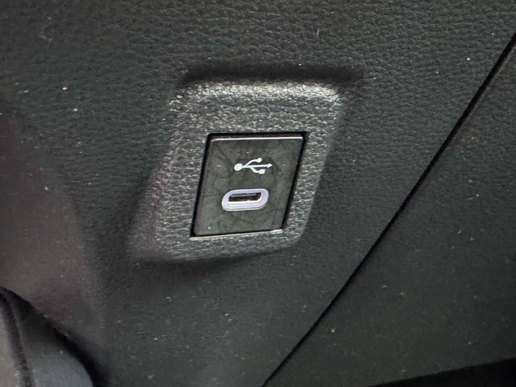 Used 2025 Toyota Corolla LE FWD image 8