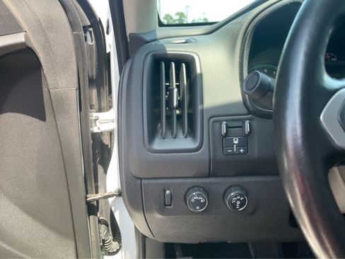 Used 2022 Chevrolet Colorado ZR2 AWD/4WD image 14