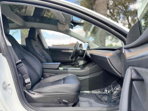 Used 2023 Tesla Model 3 Standard Range image 28