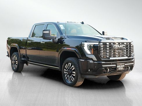 Used 2025 GMC Sierra 3500 Denali Ultimate AWD/4WD image 7