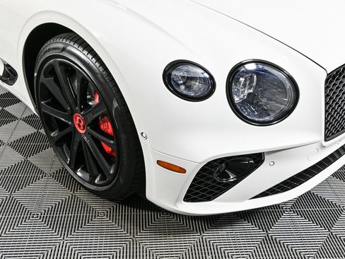 Used 2021 Bentley Continental GT image 44