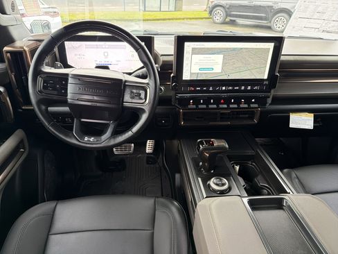 Used 2024 GMC Hummer EV 2X w/ Extreme Off-Road Package image 12