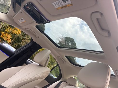 Used 2025 Mercedes-Benz E 350 E 350 image 22