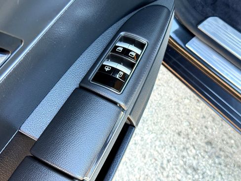 Used 2011 Mercedes-Benz S 550 4MATIC image 30