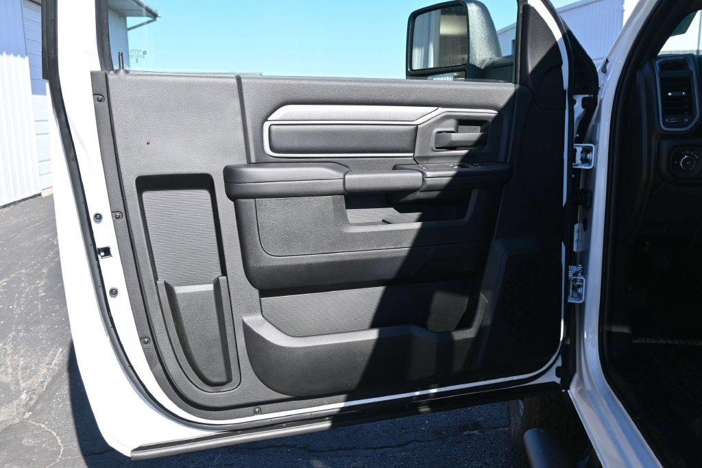 New 2027 RAM 3500 Tradesman AWD/4WD image 13