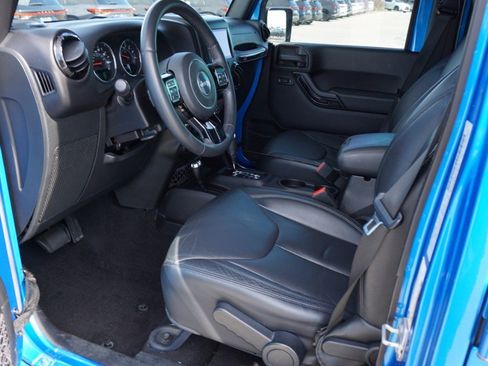 Used 2015 Jeep Wrangler Altitude image 15