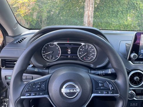 Used 2025 Nissan Sentra SV image 27