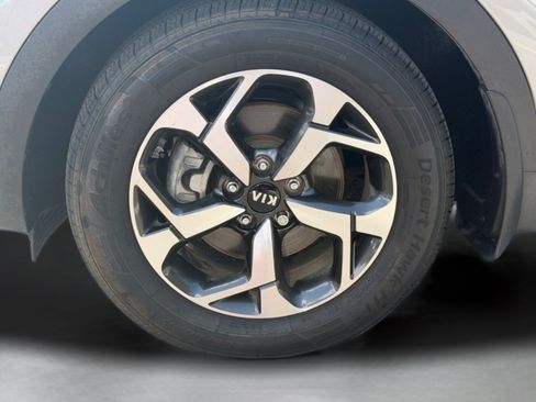 Certified 2021 Kia Sportage LX FWD image 39