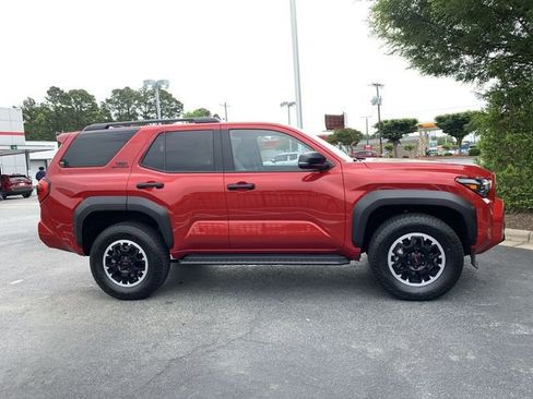 Certified 2025 Toyota 4Runner TRD Off-Road AWD/4WD image 9