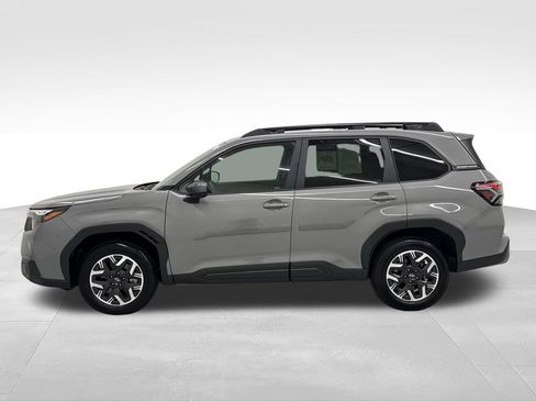 Used 2026 Subaru Forester Premium AWD/4WD image 3
