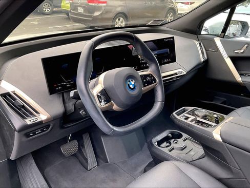 Used 2024 BMW iX xDrive50 image 15