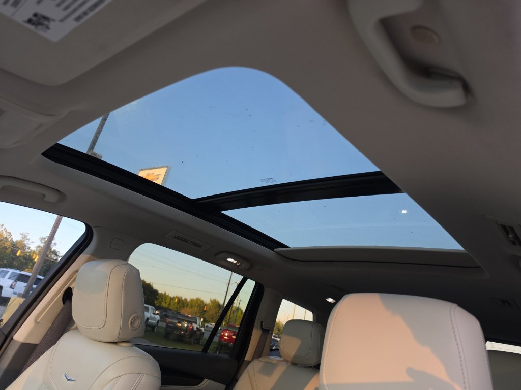Used 2022 Cadillac XT6 Premium Luxury FWD image 11
