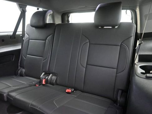 Used 2020 Chevrolet Suburban Premier AWD/4WD image 19