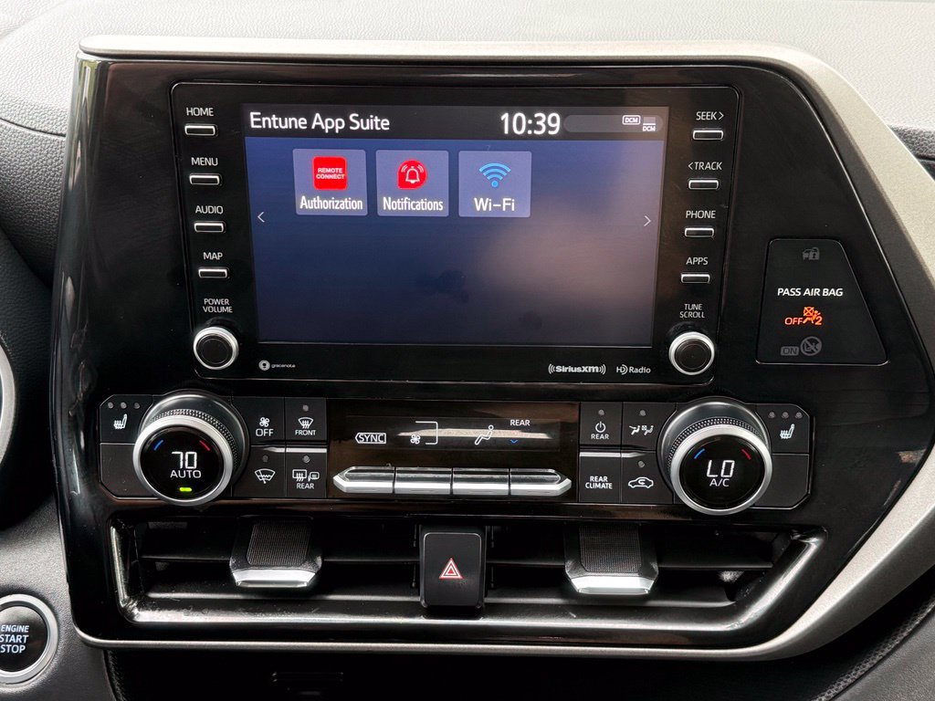 Used 2021 Toyota Highlander XLE AWD/4WD image 33