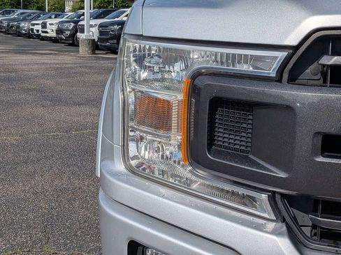 Used 2019 Ford F150 XLT w/ Equipment Group 302A Luxury AWD/4WD image 13