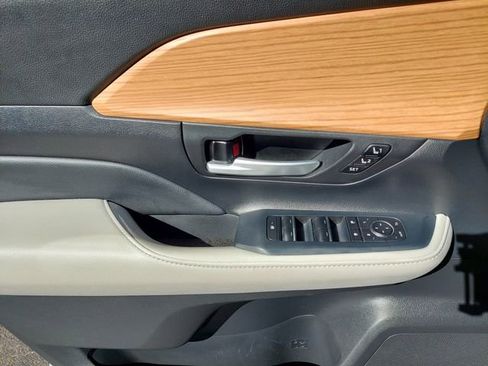 Used 2024 Toyota Grand Highlander Limited image 42