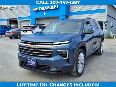 Used 2025 Chevrolet Traverse LT